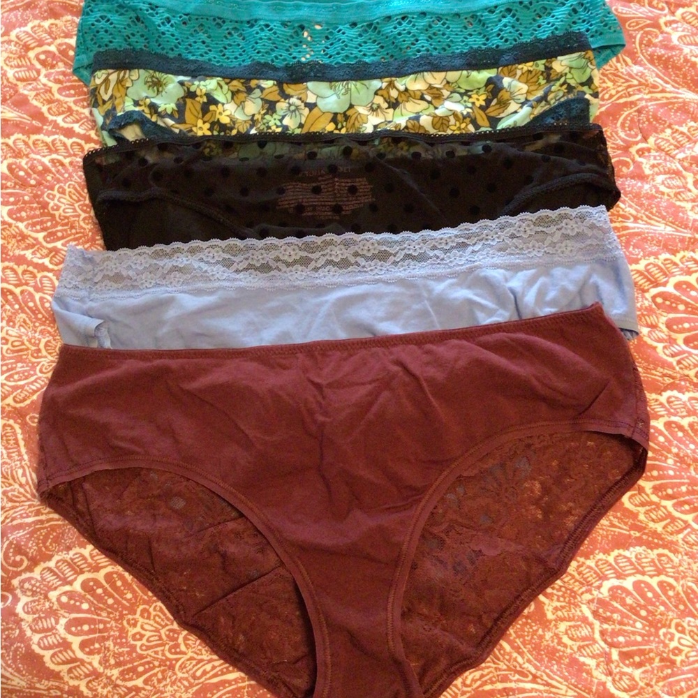 Five pair Victoria’s Secret panties size large